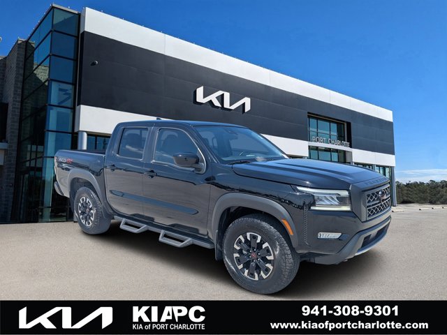 2024 Nissan Frontier PRO-4X Image 2 of 38