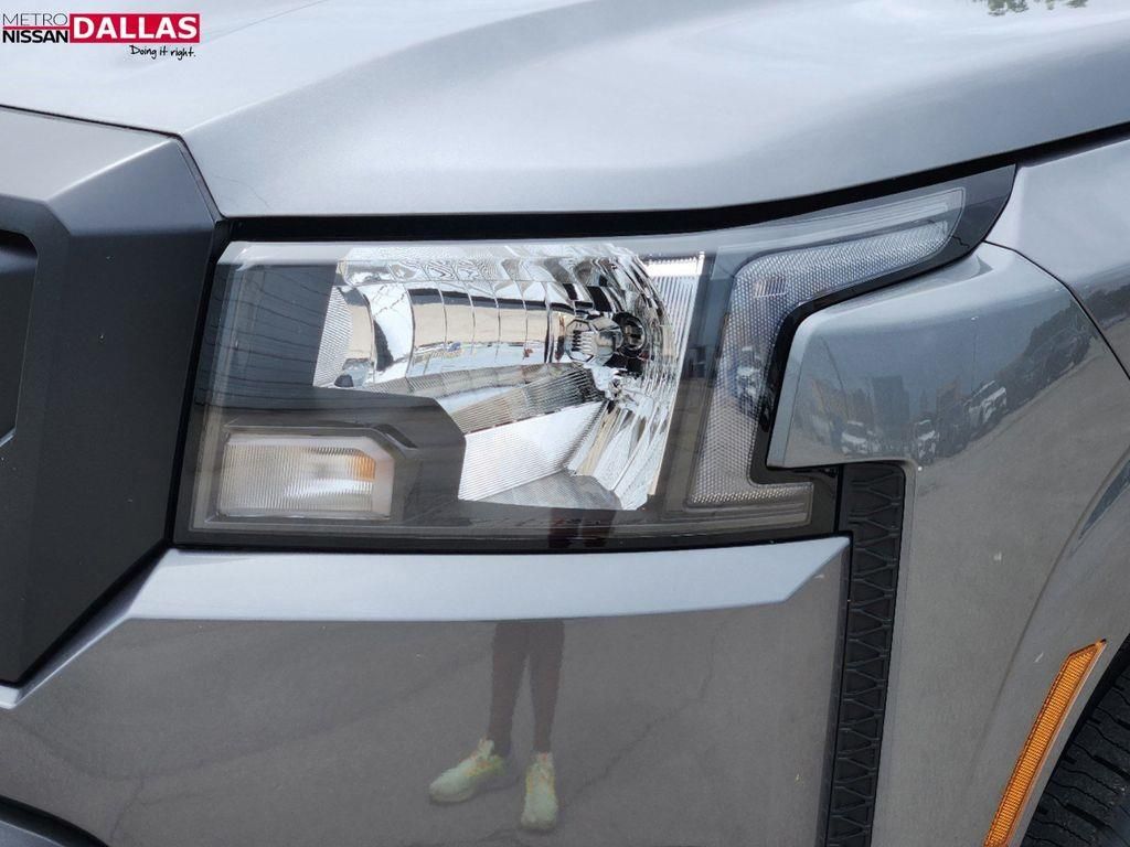 Vehicle image 20 of 23