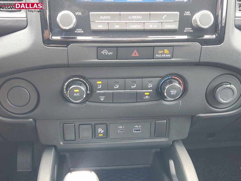 Vehicle image 15 of 23