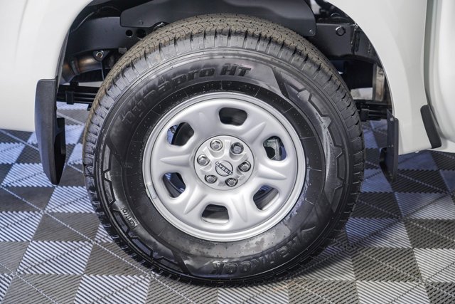Vehicle image 11 of 29
