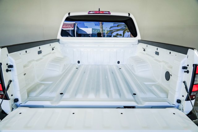 Vehicle image 12 of 29