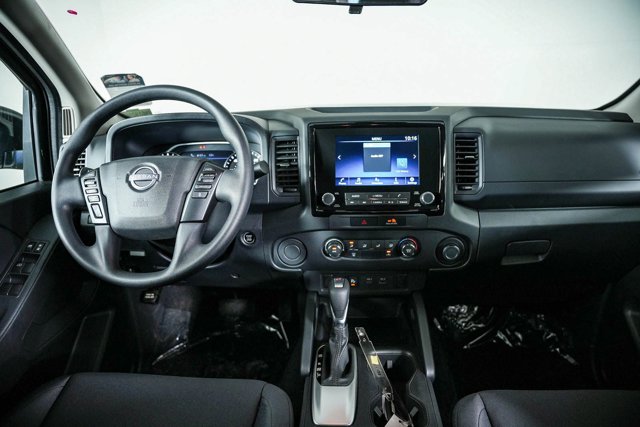 Vehicle image 14 of 29