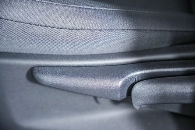 Vehicle image 23 of 29