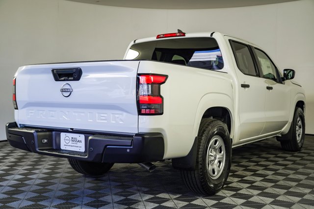 Vehicle image 4 of 29