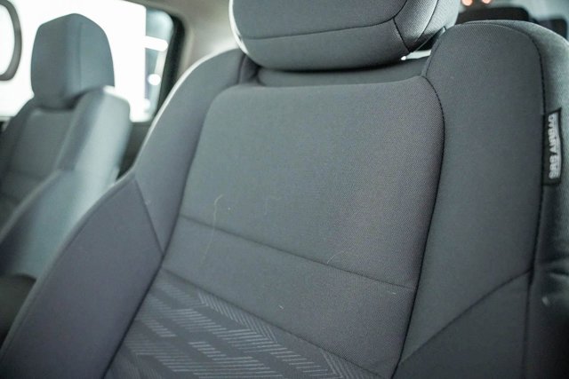 Vehicle image 27 of 29