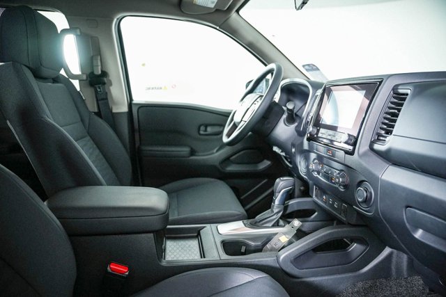 Vehicle image 18 of 29