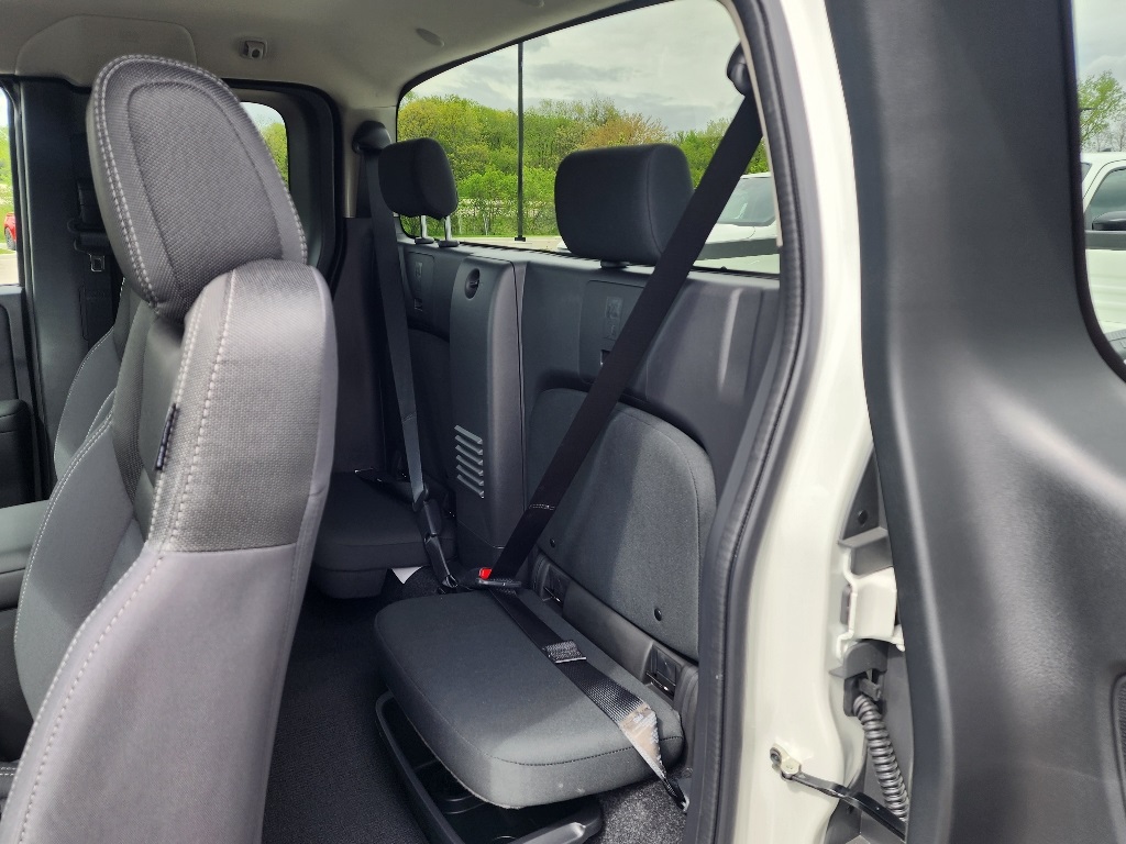 Vehicle image 15 of 24