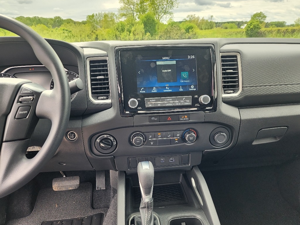 Vehicle image 18 of 24