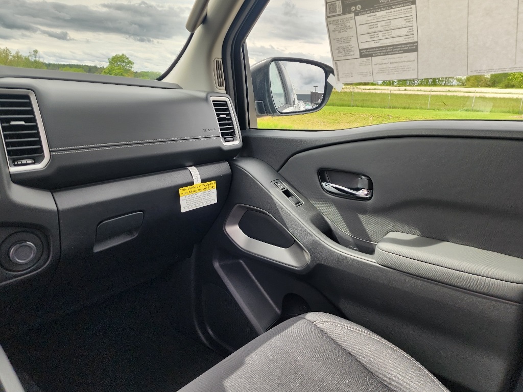 Vehicle image 20 of 24