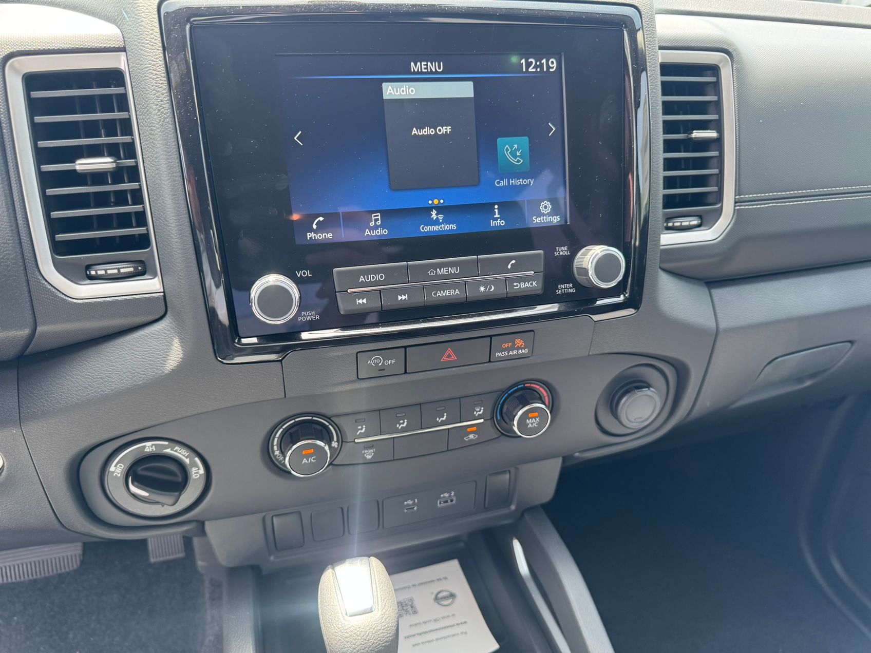 Vehicle image 11 of 12