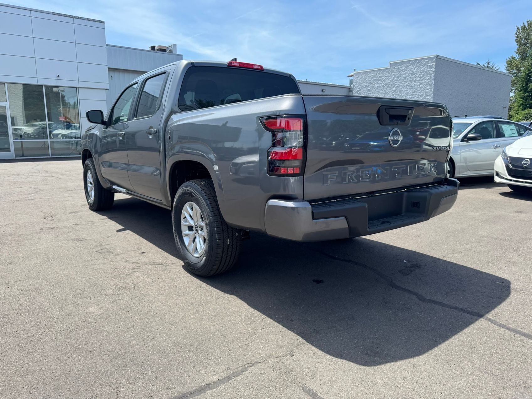 Vehicle image 6 of 12