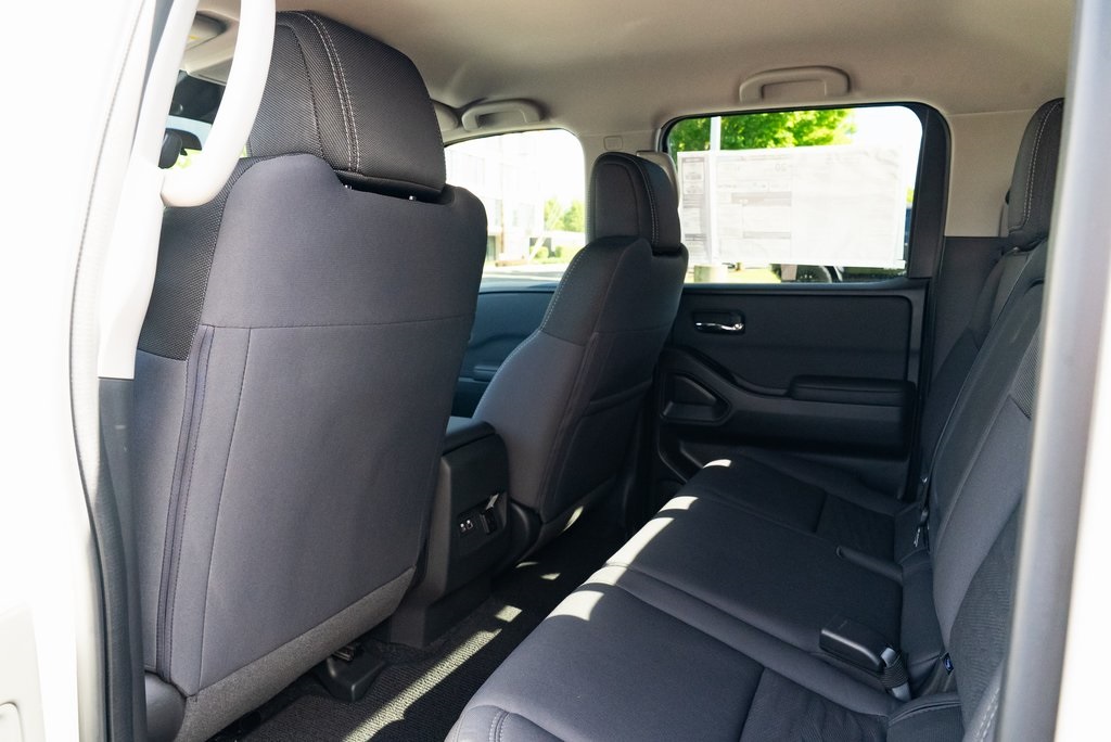 Vehicle image 12 of 27