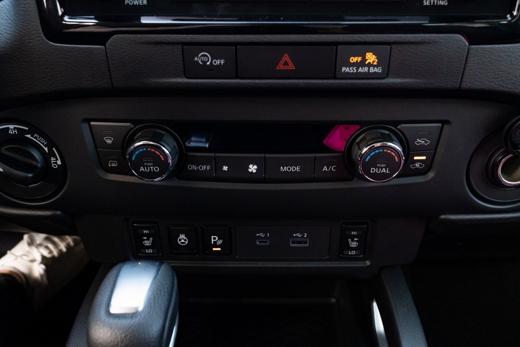 Vehicle image 26 of 27