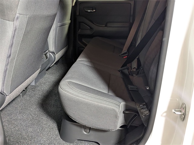 Vehicle image 12 of 14