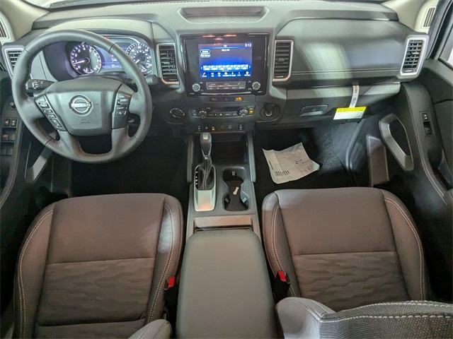 Vehicle image 13 of 14