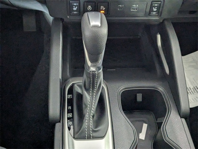 Vehicle image 10 of 14