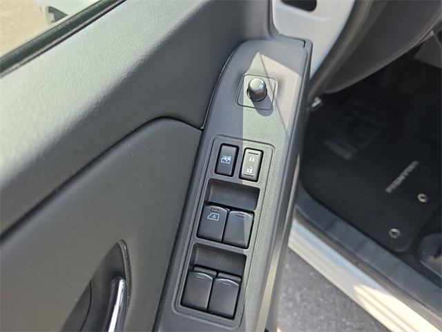 Vehicle image 29 of 35