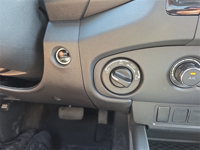 Vehicle image 20 of 35