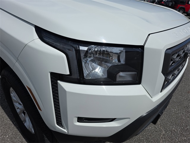 Vehicle image 11 of 35