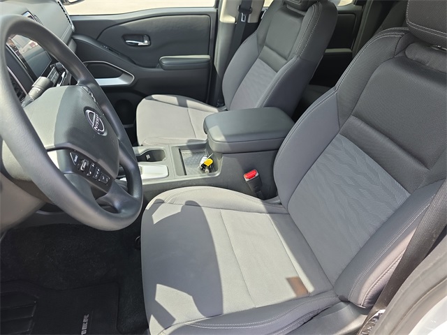 Vehicle image 26 of 35