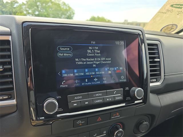Vehicle image 17 of 35