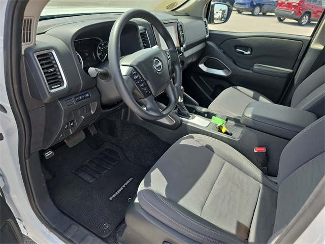 Vehicle image 14 of 35