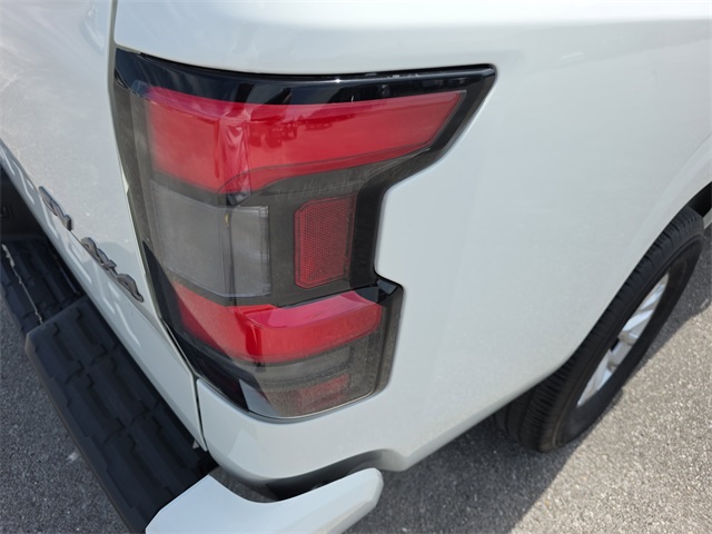 Vehicle image 13 of 35