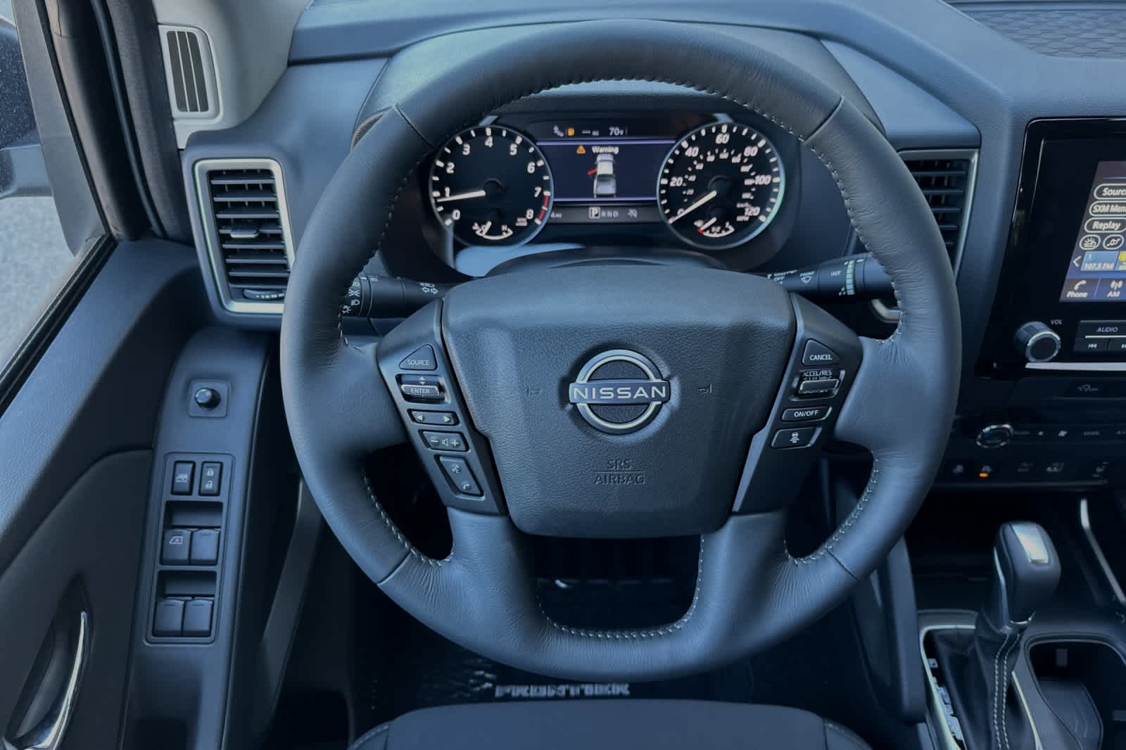 Vehicle image 15 of 26