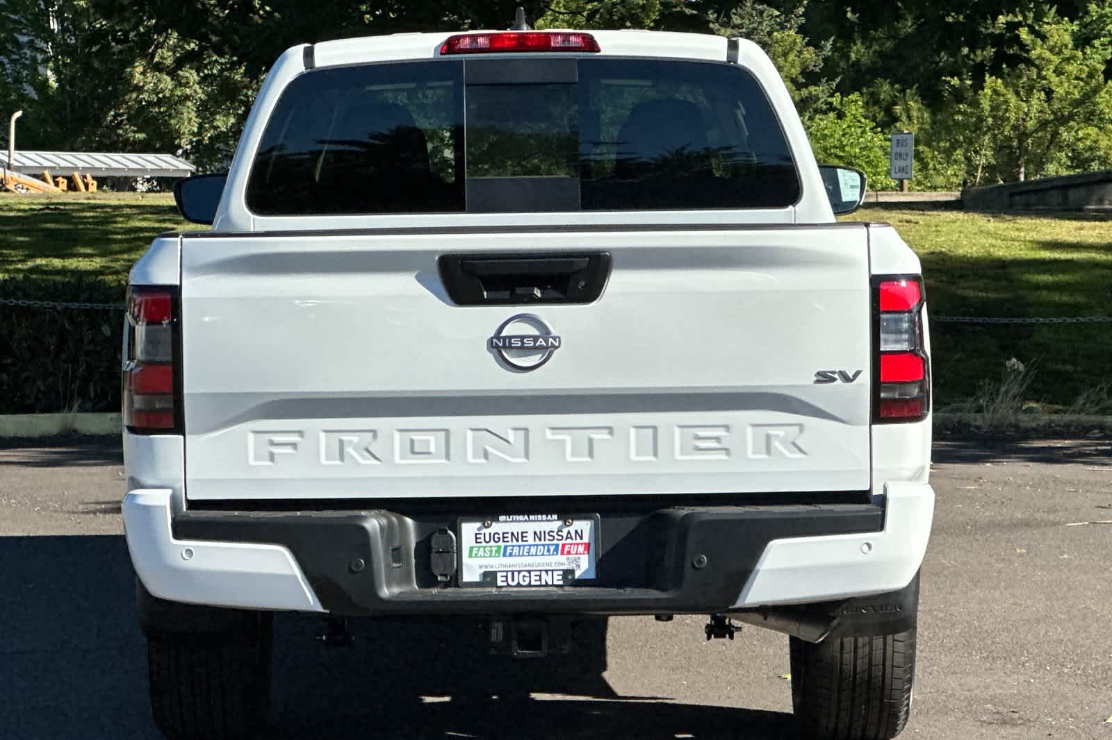Vehicle image 7 of 26