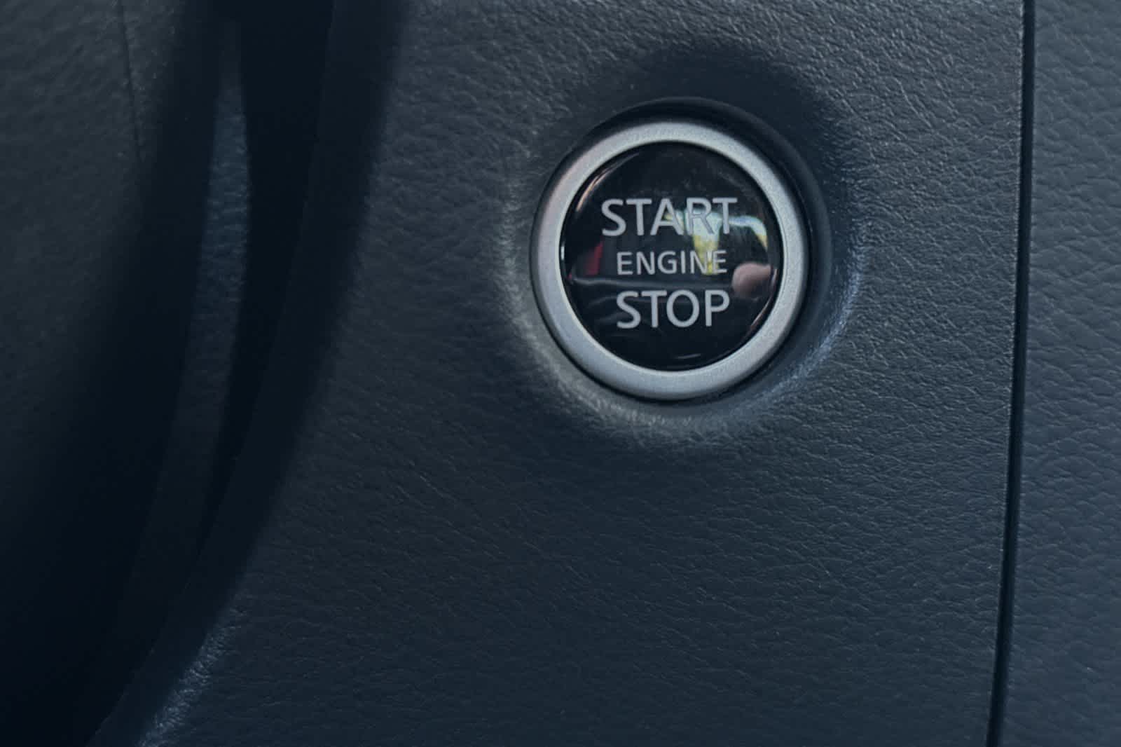 Vehicle image 22 of 26