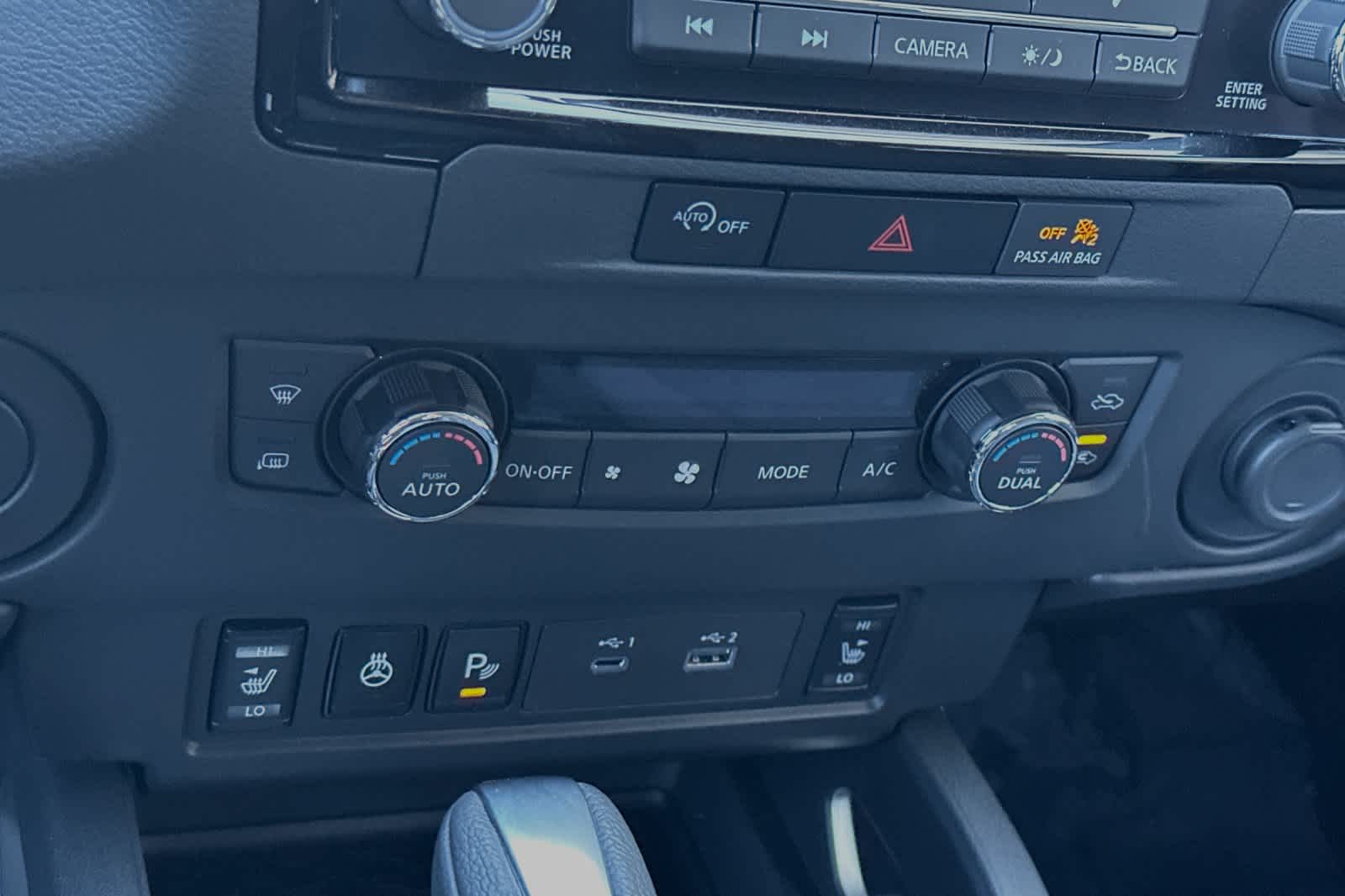 Vehicle image 20 of 26