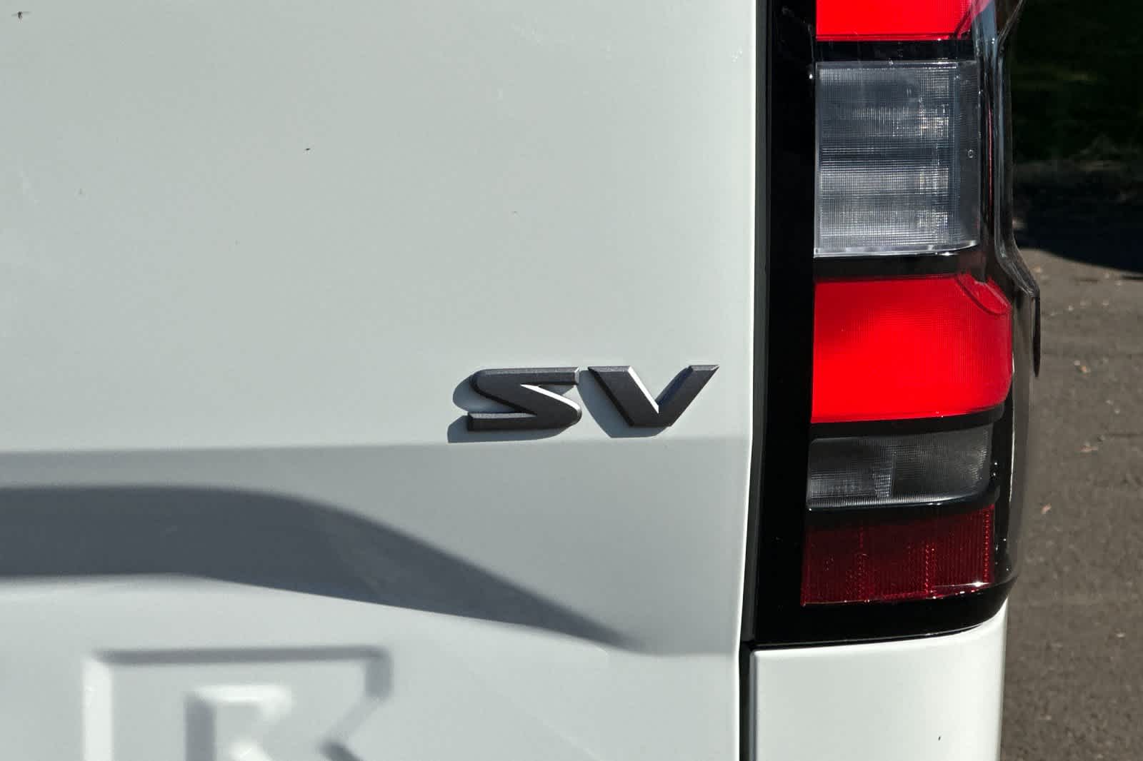 Vehicle image 25 of 26