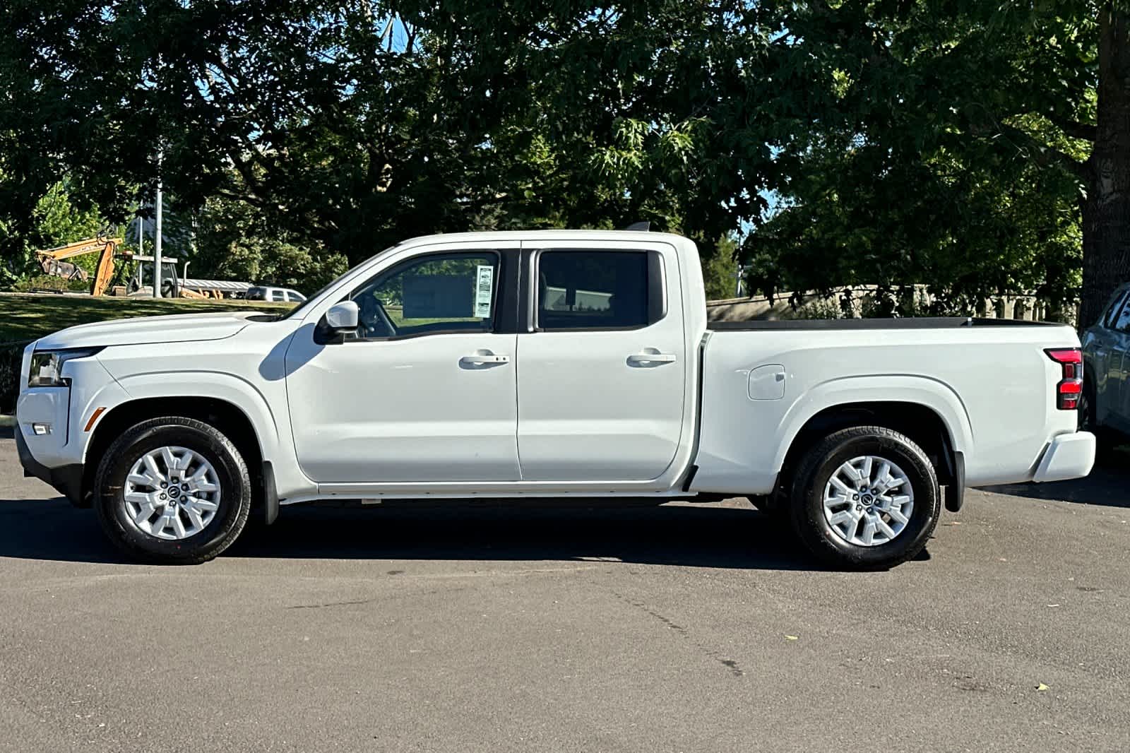 Vehicle image 9 of 26