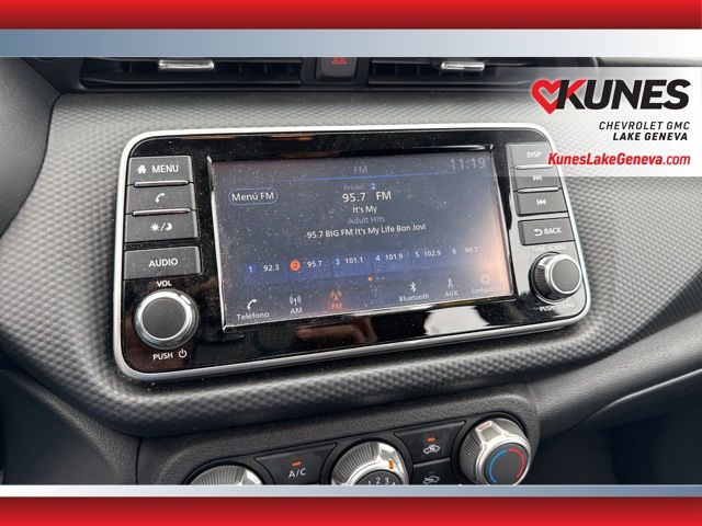 Vehicle image 18 of 33