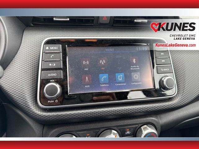 Vehicle image 20 of 33