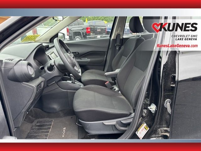 Vehicle image 12 of 33