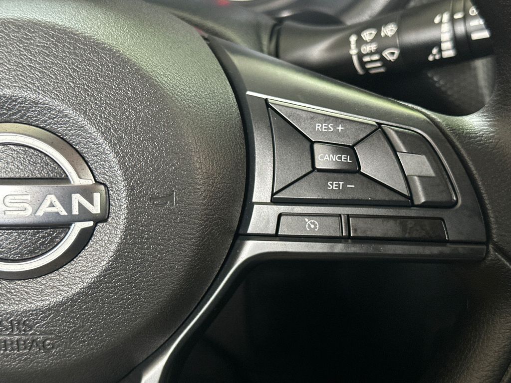 Vehicle image 36 of 38
