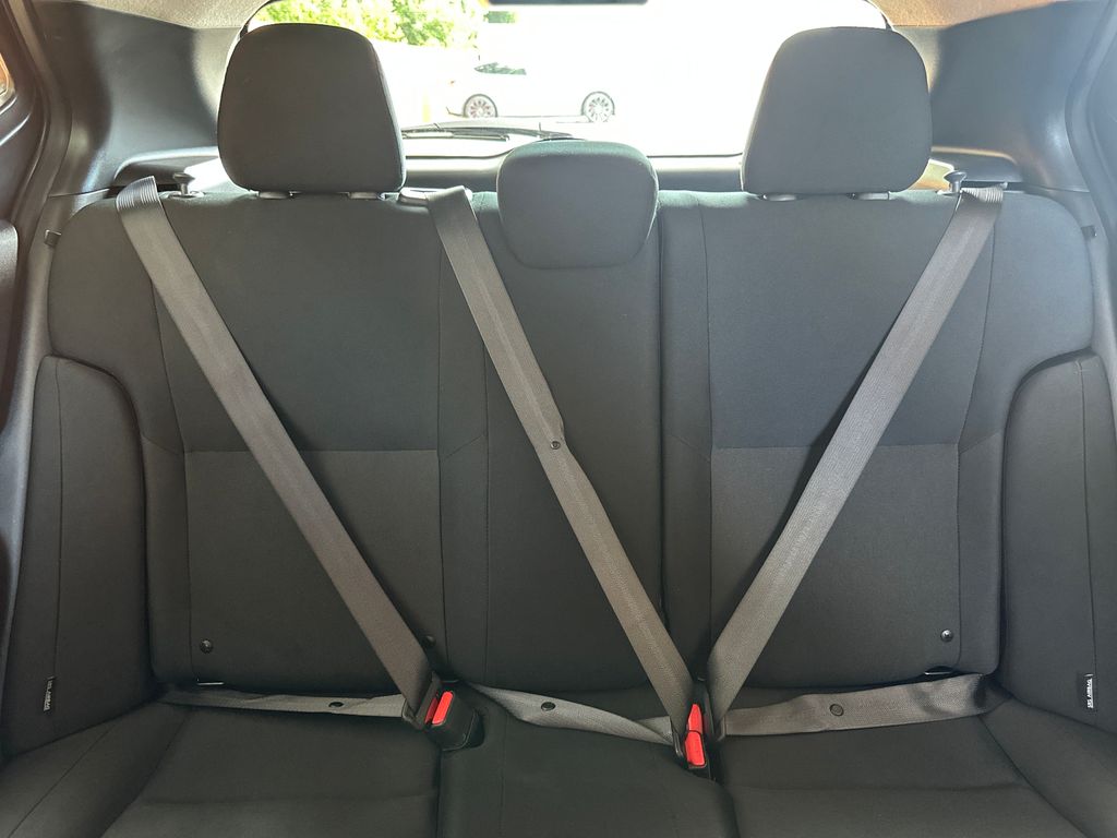 Vehicle image 16 of 38