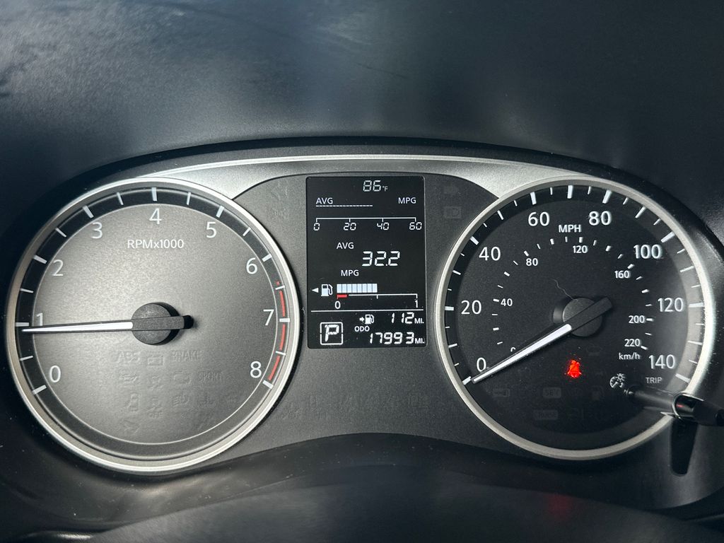 Vehicle image 18 of 38