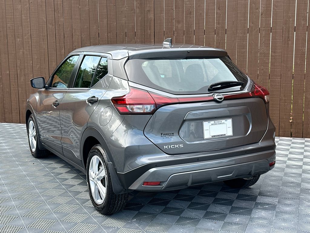 Vehicle image 5 of 38