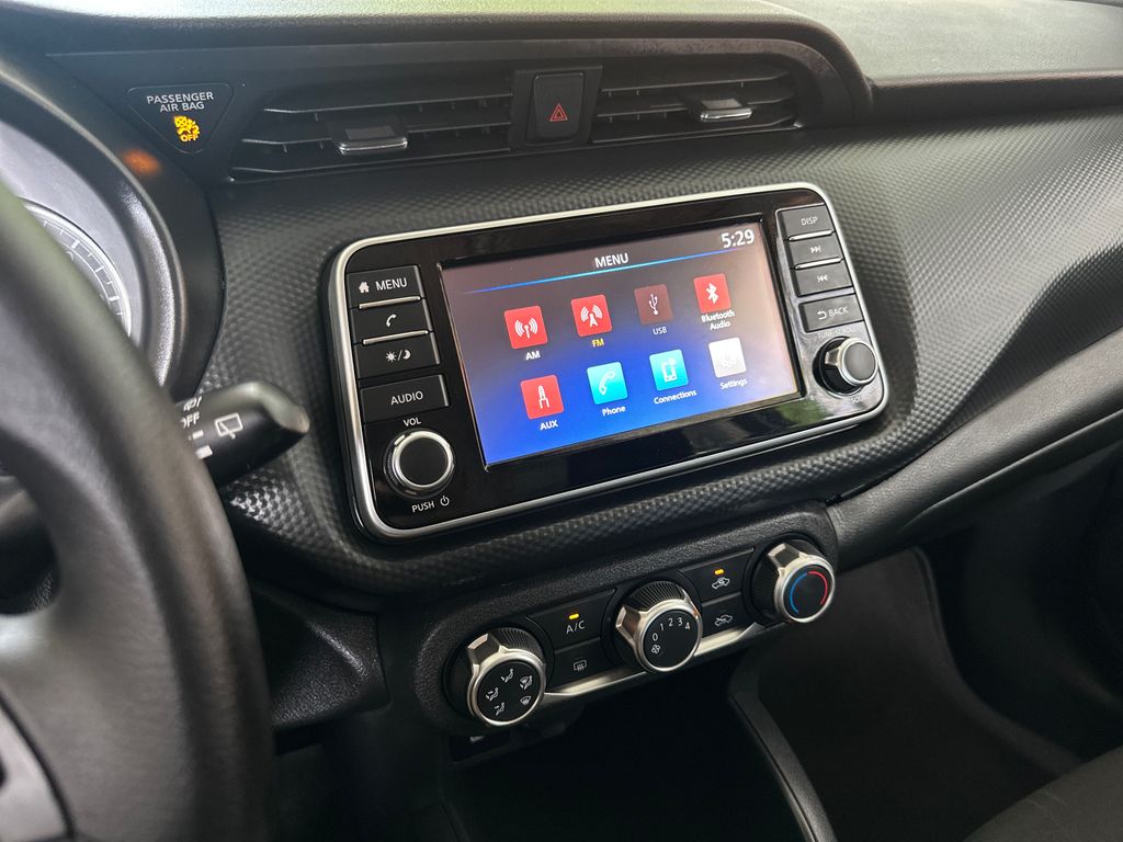 Vehicle image 22 of 38