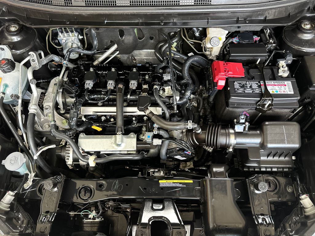 Vehicle image 8 of 38