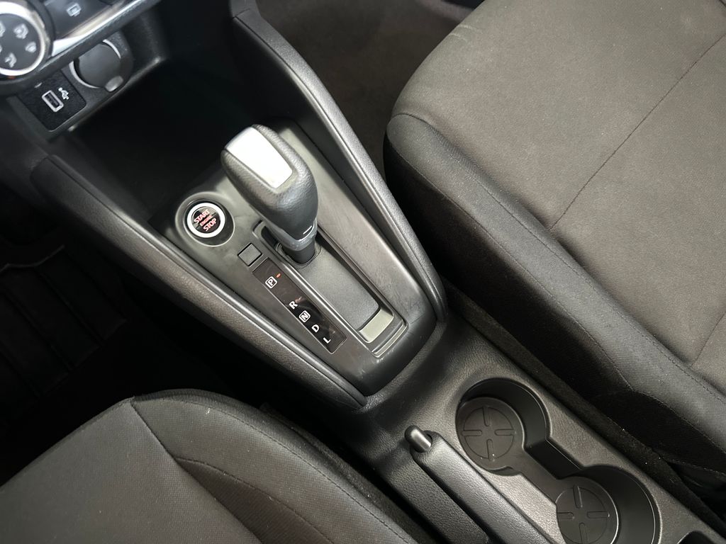 Vehicle image 23 of 38