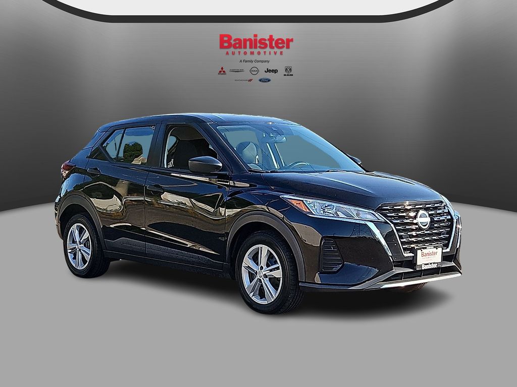 2024 Nissan Kicks S Image 3 of 28