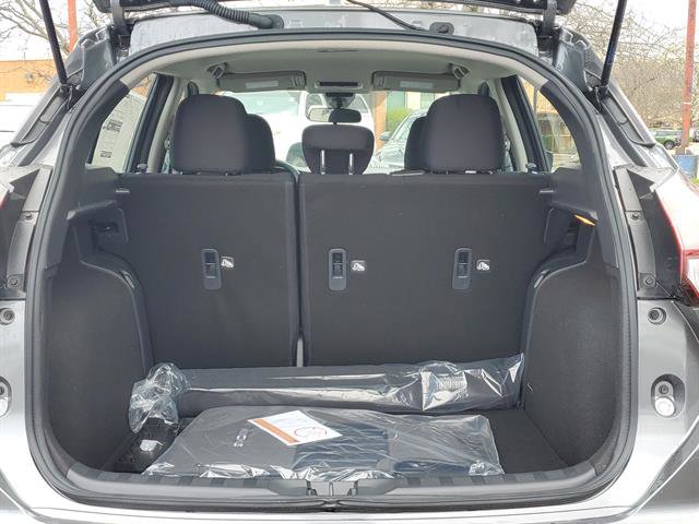 Vehicle image 7 of 24