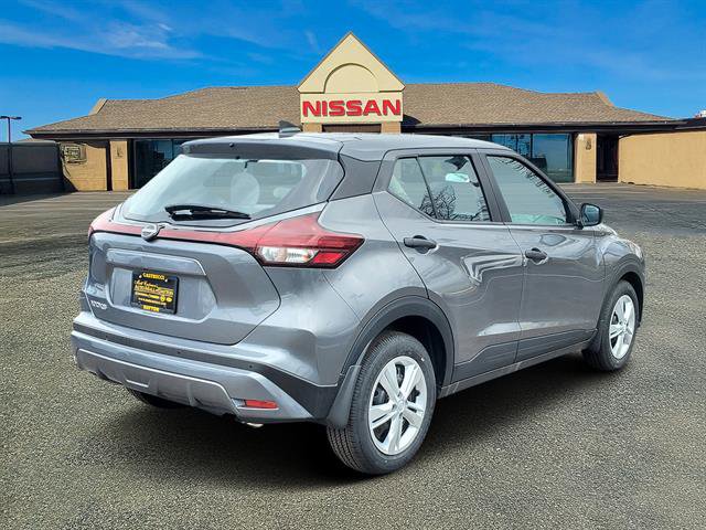 Vehicle image 4 of 24