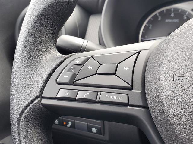 Vehicle image 21 of 24