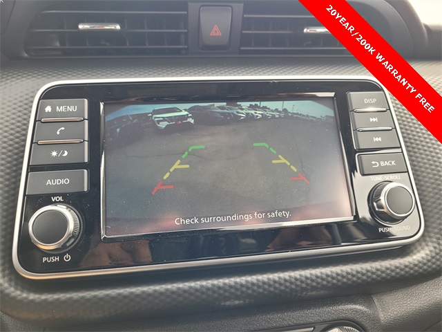 Vehicle image 10 of 16