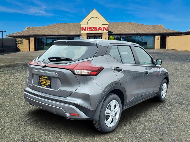 Vehicle image 4 of 24