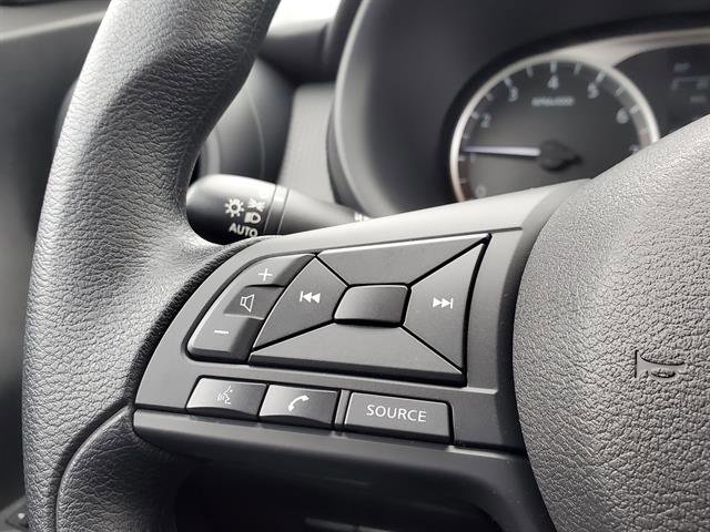 Vehicle image 21 of 24